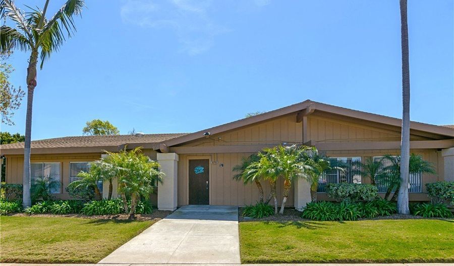 1002 Plover Way, Oceanside, CA 92057 - 2 Beds, 2 Bath