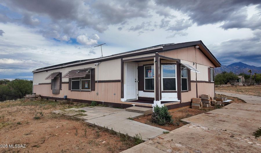27651 S Canoa Rd, Amado, AZ 85645 - 3 Beds, 2 Bath