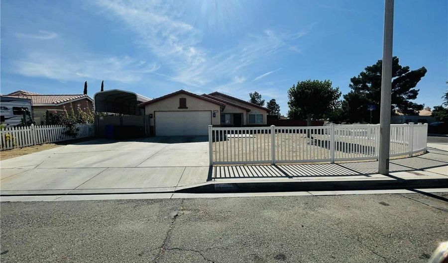 14462 Ivy St, Adelanto, CA 92301 - 4 Beds, 2 Bath