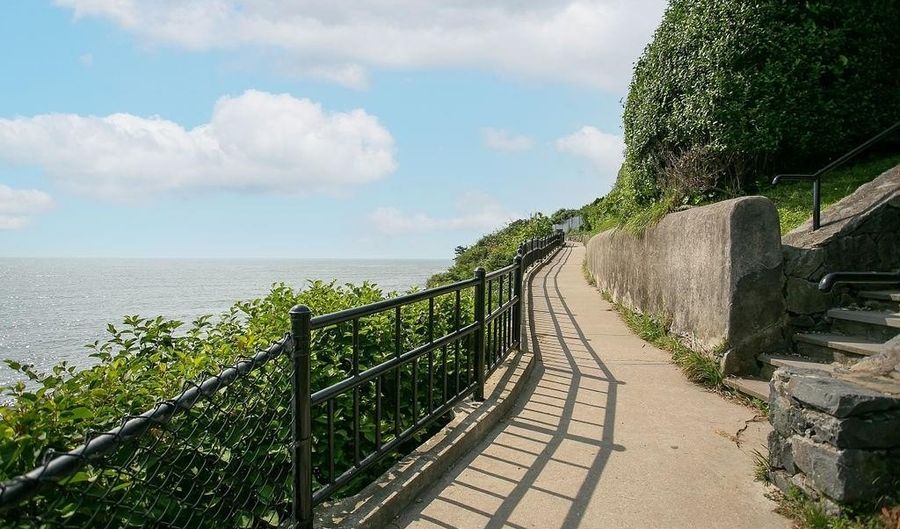 1 Seaview Ave 4, Newport, RI 02840 - 3 Beds, 2 Bath