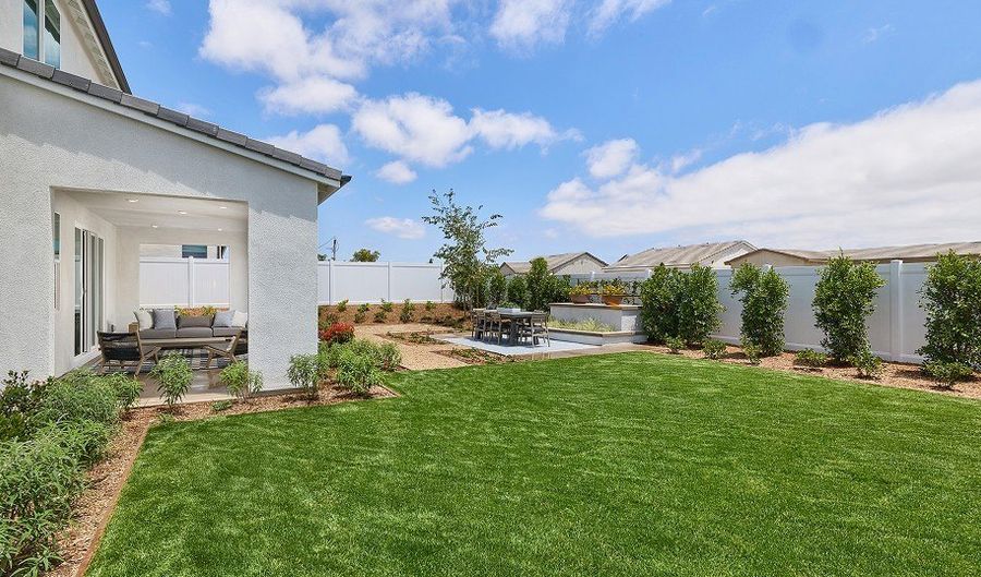 295 Hadley Way, Oceanside, CA 92057 - 5 Beds, 6 Bath