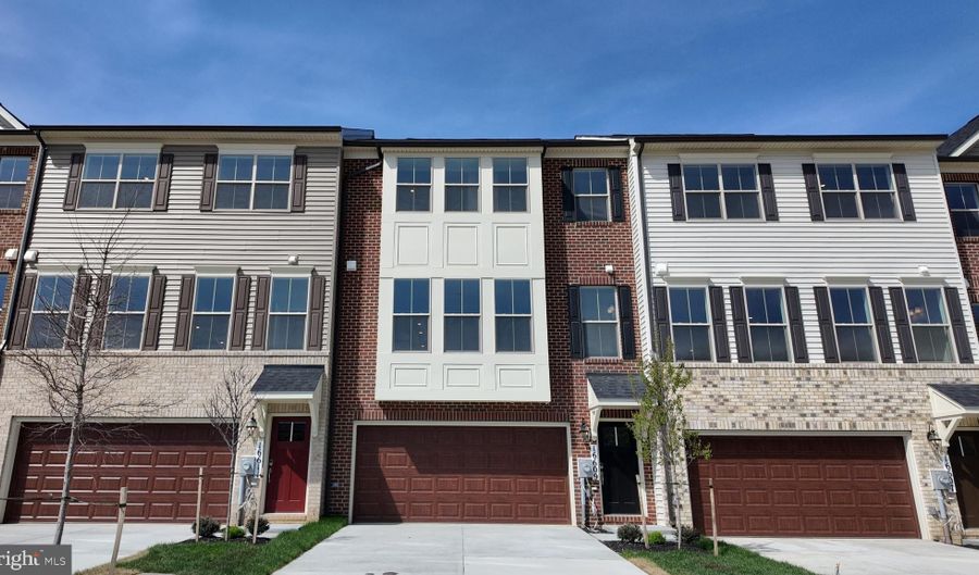16609 ARUBA Dr, Accokeek, MD 20607 - 3 Beds, 4 Bath