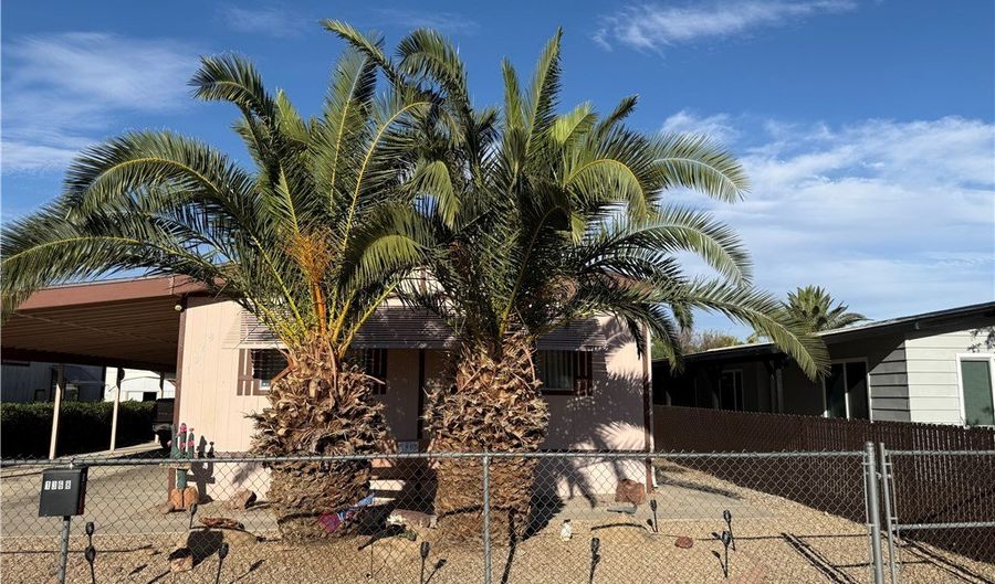 1368 Lincoln Ln, Bullhead City, AZ 86442 - 2 Beds, 2 Bath