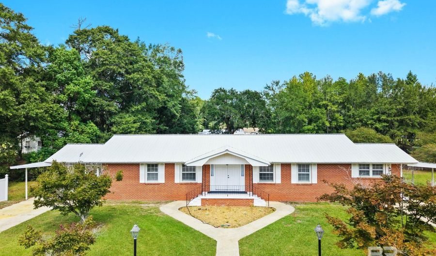 301 E Craig St, Atmore, AL 36502 - 4 Beds, 2 Bath