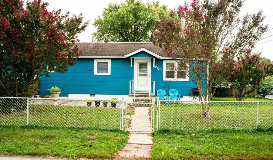 200 Alexander, Villas, NJ 08251 - 2 Beds, 1 Bath