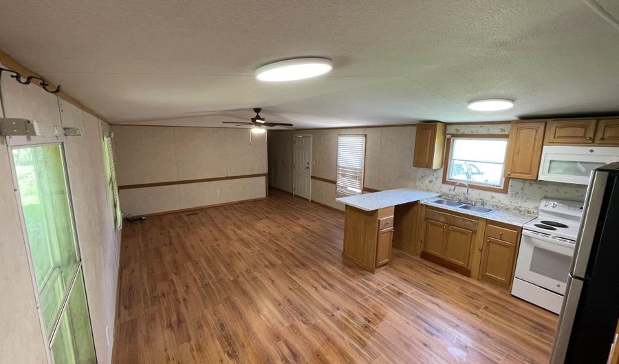 12433 Hood Rd, Bauxite, AR 72011 - 3 Beds, 2 Bath
