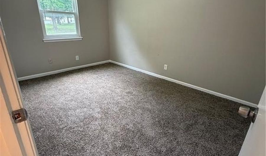 2621 N 155th Ter, Basehor, KS 66007 - 0 Beds, 1 Bath
