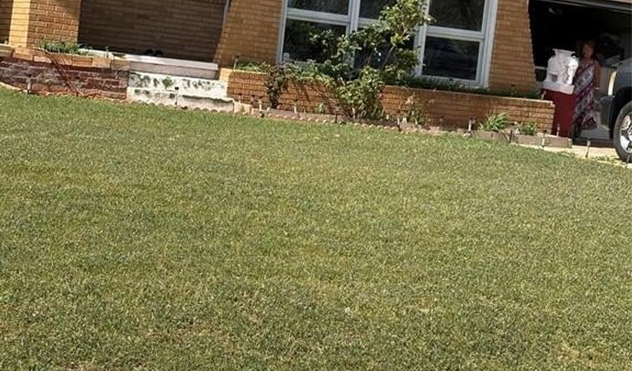 1405 N York St, Altus, OK 73521 - 3 Beds, 1 Bath