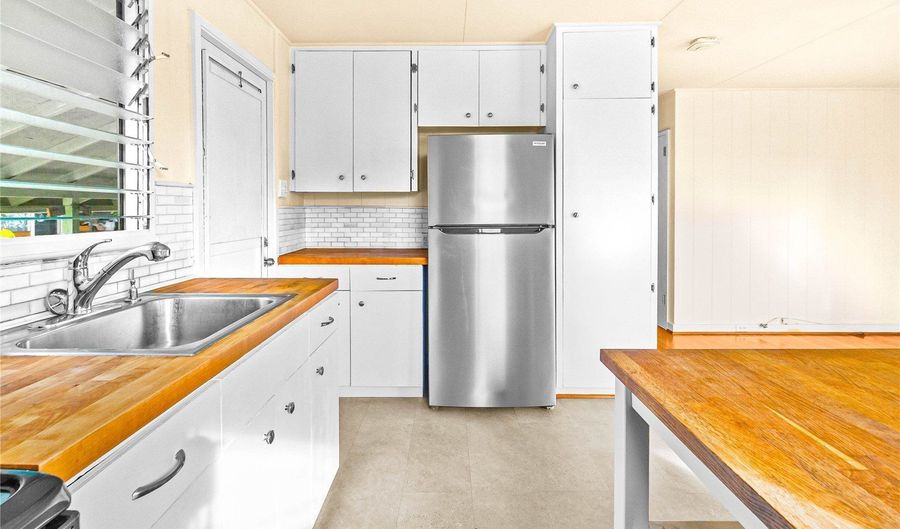691 Kihapai St B, Kailua, HI 96734 - 2 Beds, 1 Bath