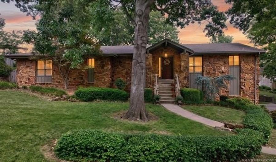 1330 Evergreen Dr, Bartlesville, OK 74006 - 4 Beds, 4 Bath