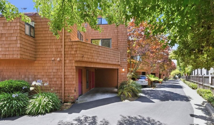 6331 Imperial Ct, Aptos, CA 95003 - 2 Beds, 3 Bath