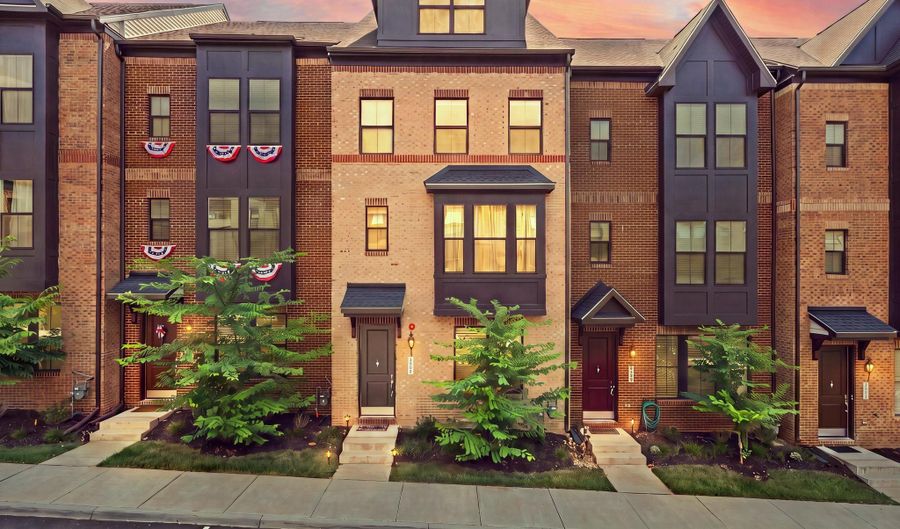 7277 NITTANY Ln, Alexandria, VA 22306 - 5 Beds, 5 Bath