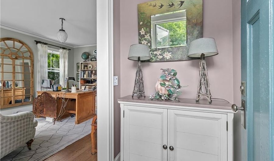 43 Sherman St, Newport, RI 02840 - 3 Beds, 3 Bath