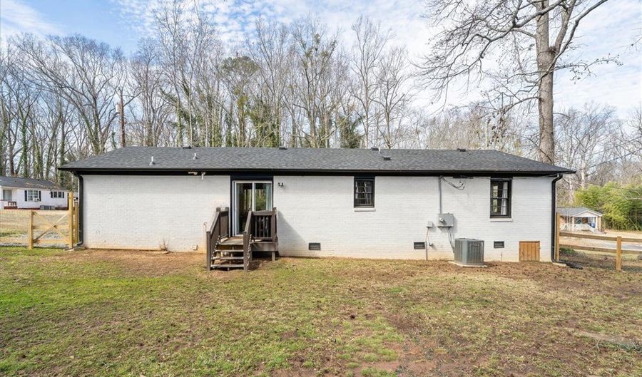 129 Holloway Blvd, Belton, SC 29627 - 4 Beds, 2 Bath