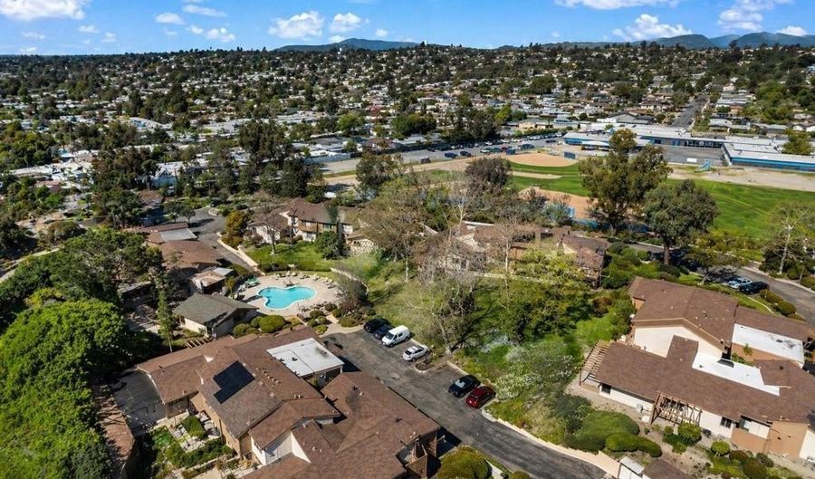6050 Henderson Dr 33, La Mesa, CA 91942 - 3 Beds, 2 Bath