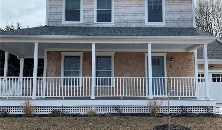 13 Arnold Ave 1, Jamestown, RI 02835 - 2 Beds, 3 Bath
