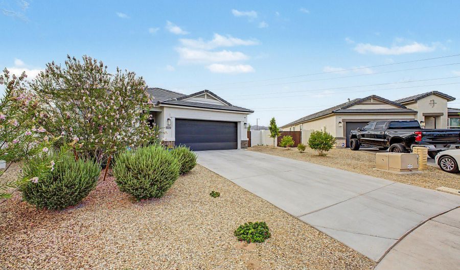 2058 S 241ST Ave, Buckeye, AZ 85326 - 3 Beds, 3 Bath