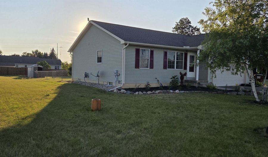 3978 Sandy Meadows Dr, Adrian, MI 49221 - 2 Beds, 1 Bath