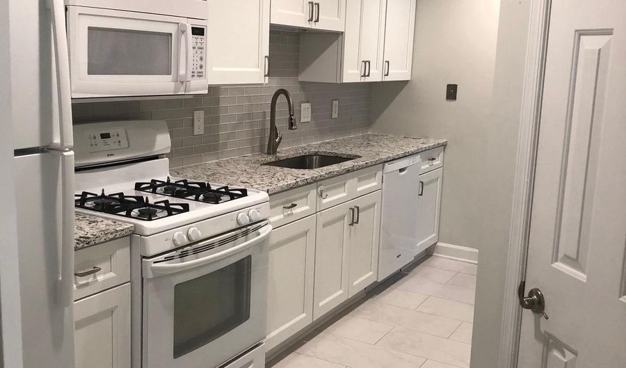 609 ADMIRAL Dr 208, Annapolis, MD 21401 - 2 Beds, 2 Bath