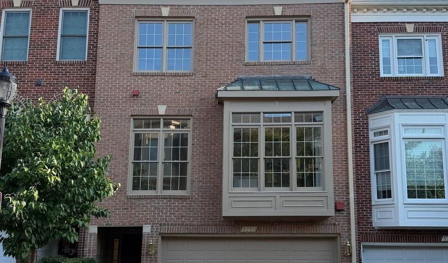 1719 22ND Ct N, Arlington, VA 22209 - 3 Beds, 5 Bath