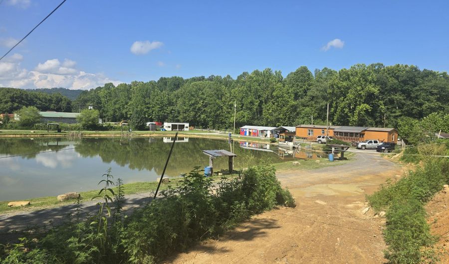 3500 Ky Hwy 930, Barbourville, KY 40906 - 3 Beds, 2 Bath