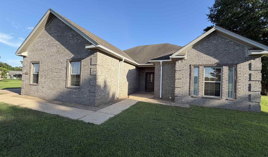 683 HWY 321, Beebe, AR 72012 - 3 Beds, 2 Bath