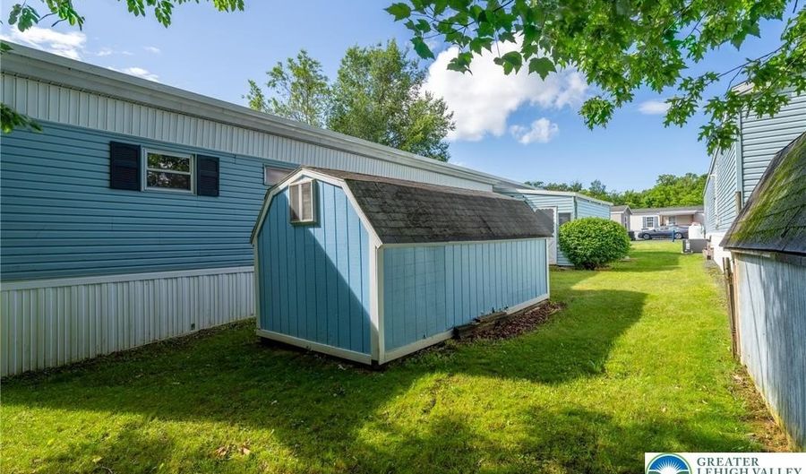 1190 Grange Rd O4, Allentown, PA 18106 - 3 Beds, 1 Bath