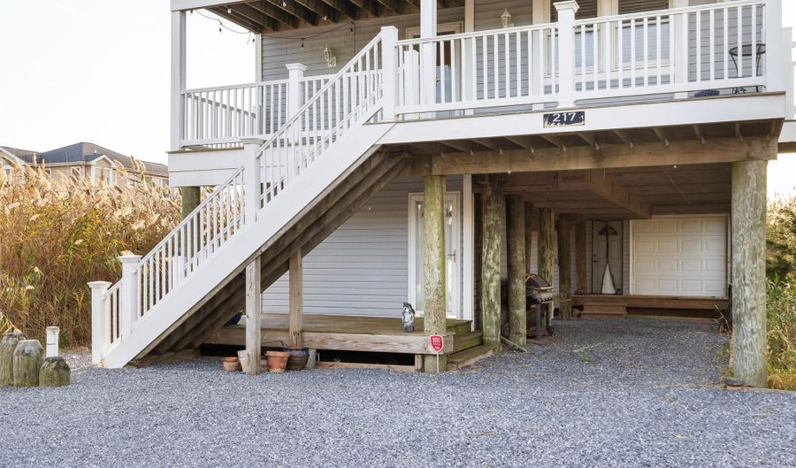 217 N BAYSHORE Dr, Frederica, DE 19946 - 3 Beds, 3 Bath