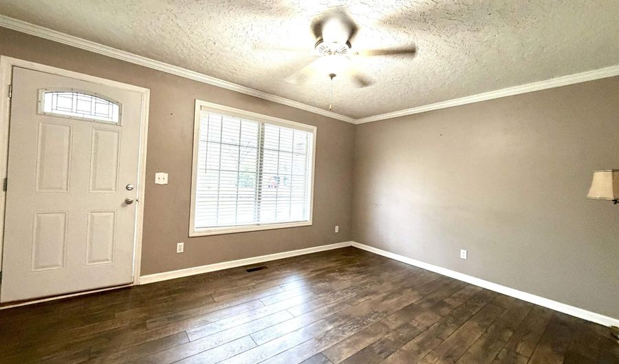 652 Jackson Trl SW, Attalla, AL 35954 - 3 Beds, 1 Bath