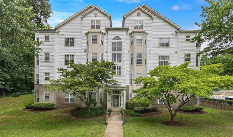 15605 EVERGLADE Ln A303, Bowie, MD 20716 - 3 Beds, 2 Bath