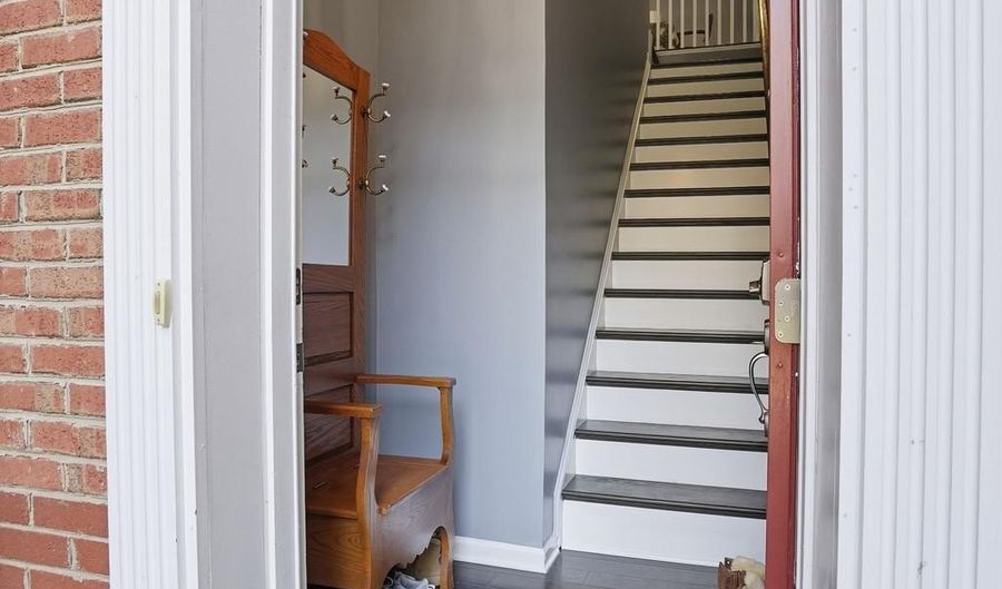 43031 FOXTRAIL WOODS Ter 103, Ashburn, VA 20148 - 2 Beds, 3 Bath