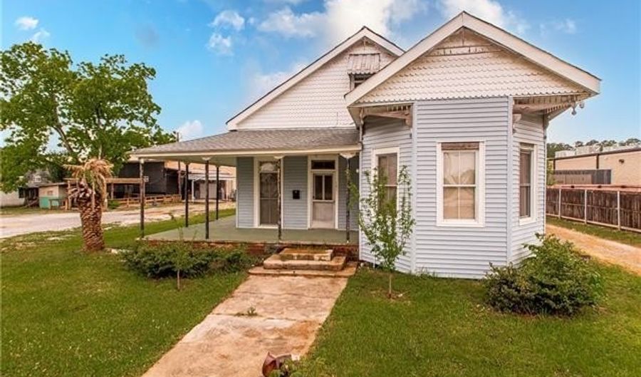 206-210 W OAK St, Amite, LA 70422 - 0 Beds, 0 Bath