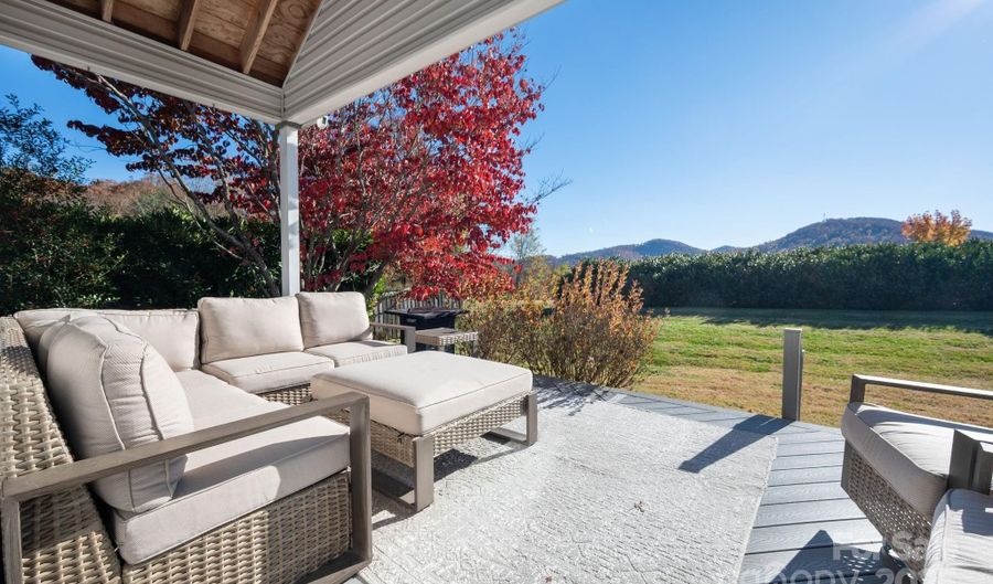 207 Farm Creek Dr E, Asheville, NC 28806 - 4 Beds, 2 Bath