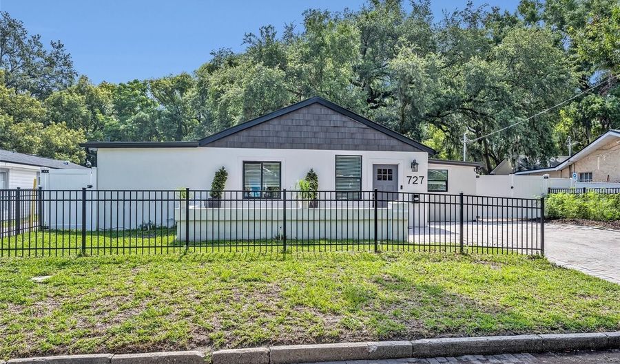 727 SEMINOLE Ave, Orlando, FL 32804 - 3 Beds, 2 Bath