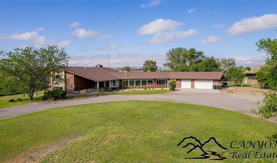 124 Highway 14A W, Byron, WY 82412 - 7 Beds, 5 Bath
