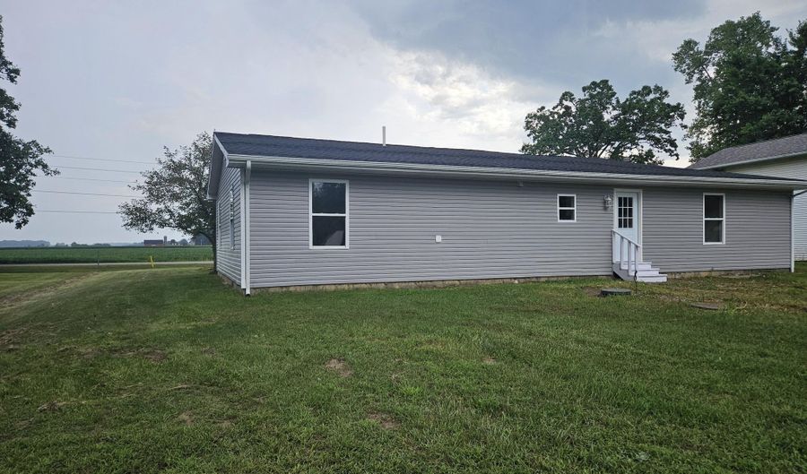 4070 Sharp Rd, Adrian, MI 49221 - 5 Beds, 2 Bath