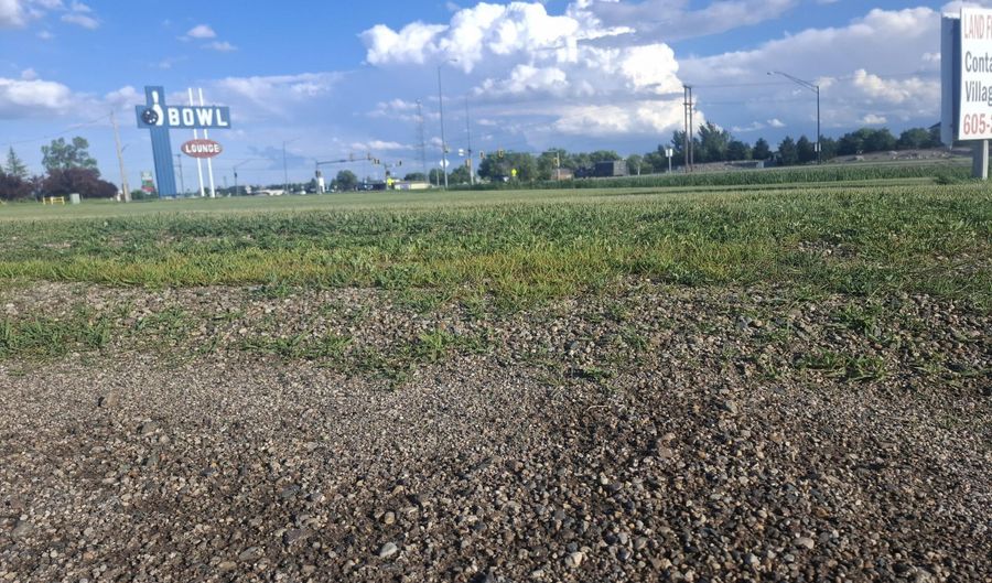 902 NW 5th Ave, Aberdeen, SD 57401 - 0 Beds, 0 Bath