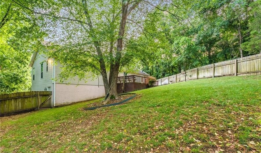 21 Castleford Dr, Bella Vista, AR 72714 - 3 Beds, 3 Bath