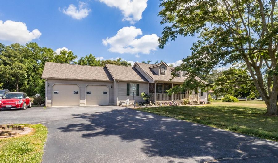 10529 BEACH Hwy, Greenwood, DE 19950 - 3 Beds, 2 Bath
