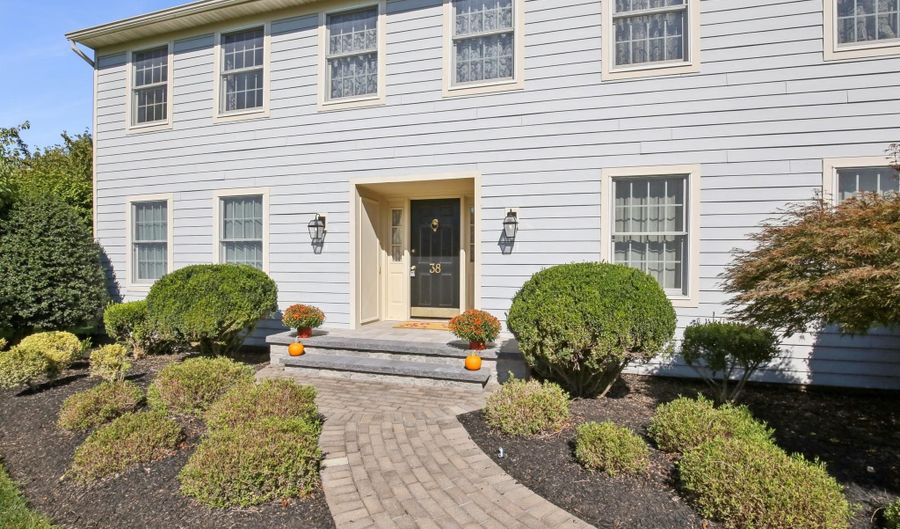 38 VAN DOREN Way, Belle Mead, NJ 08502 - 4 Beds, 3 Bath
