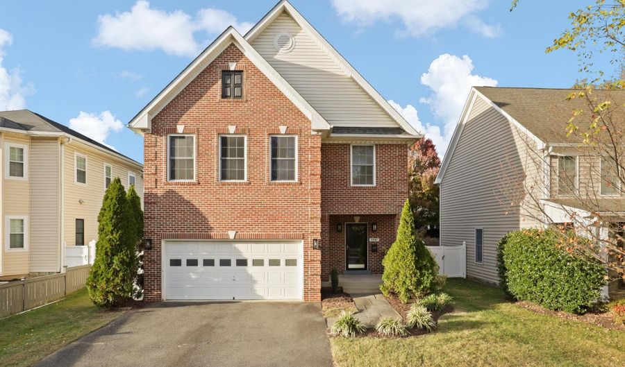 3507 16TH St S, Arlington, VA 22204 - 5 Beds, 5 Bath