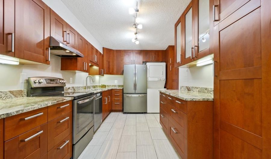 5904 MOUNT EAGLE Dr 105, Alexandria, VA 22303 - 2 Beds, 2 Bath