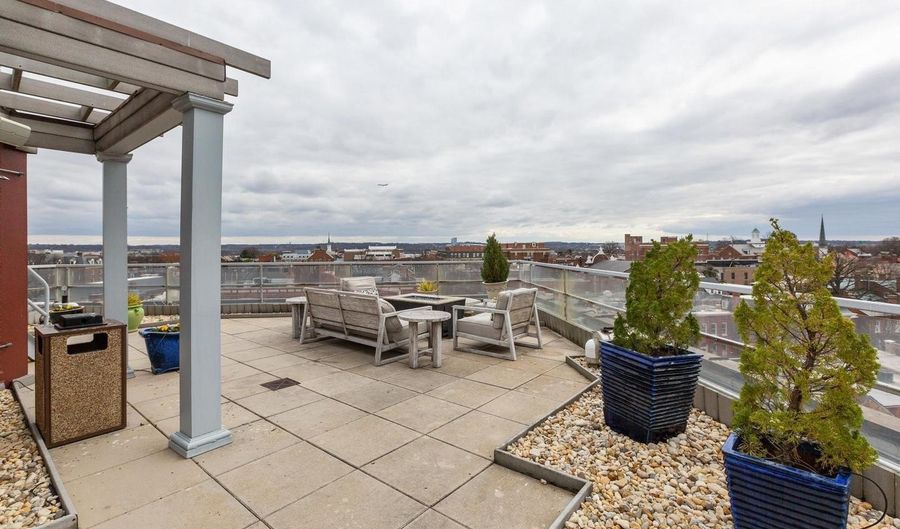 815 KING St 4A, Alexandria, VA 22314 - 1 Beds, 1 Bath