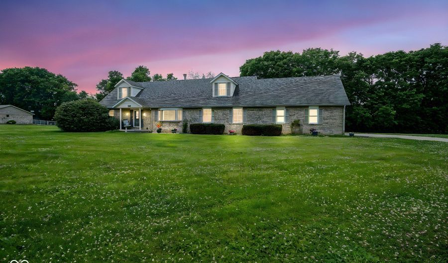 2133 Heather Rd, Anderson, IN 46012 - 4 Beds, 2 Bath