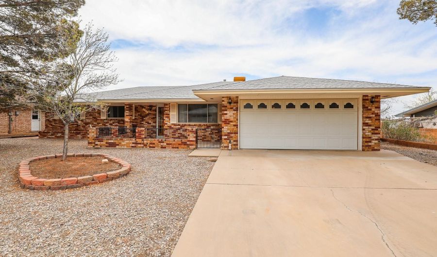 605 Sunset Ave, Alamogordo, NM 88310 - 3 Beds, 2 Bath
