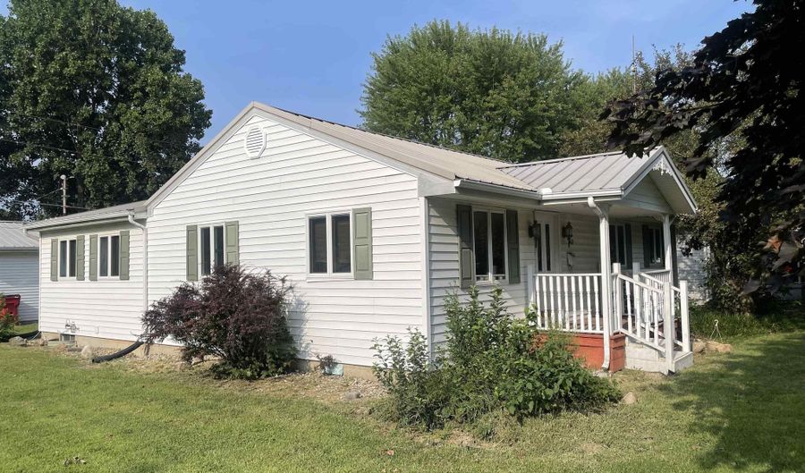 340 W Indiana Ave, Argos, IN 46501 - 3 Beds, 2 Bath