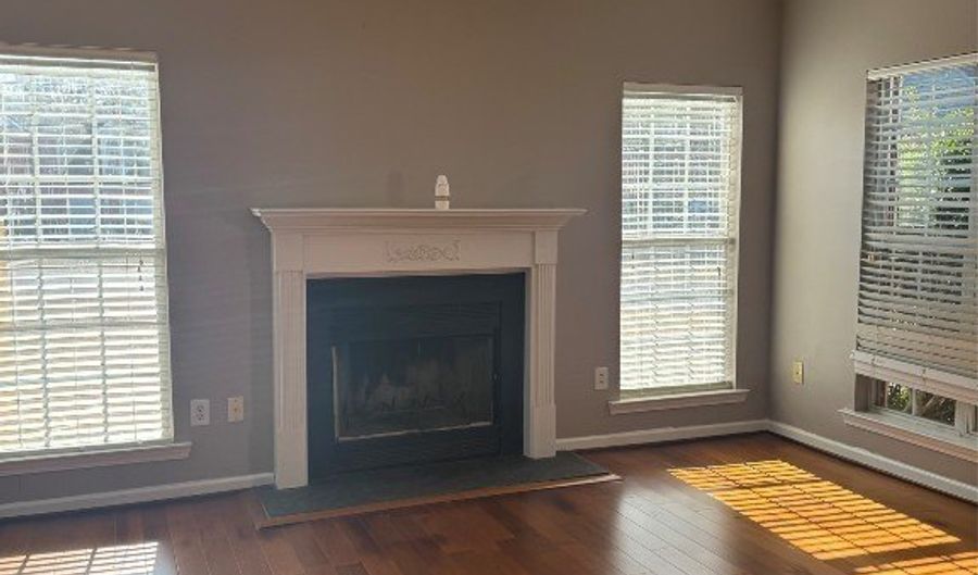 209 King Arthur Pl, Alabaster, AL 35007 - 3 Beds, 2 Bath