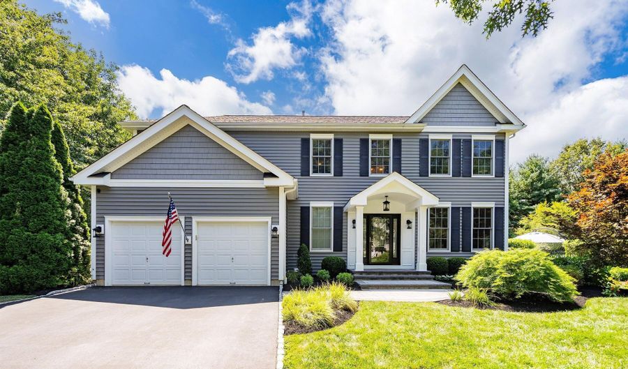 55 Heritage Dr, Allentown, NJ 08501 - 4 Beds, 3 Bath