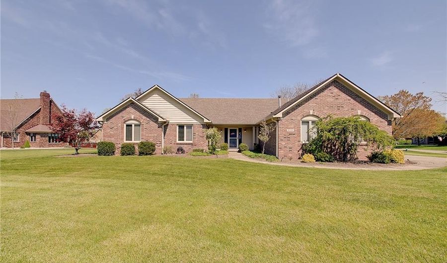 8339 Hill Gail Dr, Indianapolis, IN 46217 - 3 Beds, 3 Bath