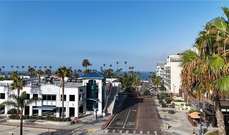 301 Mission Ave 409, Oceanside, CA 92054 - 2 Beds, 3 Bath